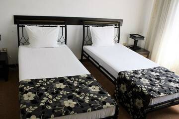 Фото номера Двухместный номер с 2 отдельными кроватями Отель Hotel Villa Verde г. Gŭlŭbovo 3